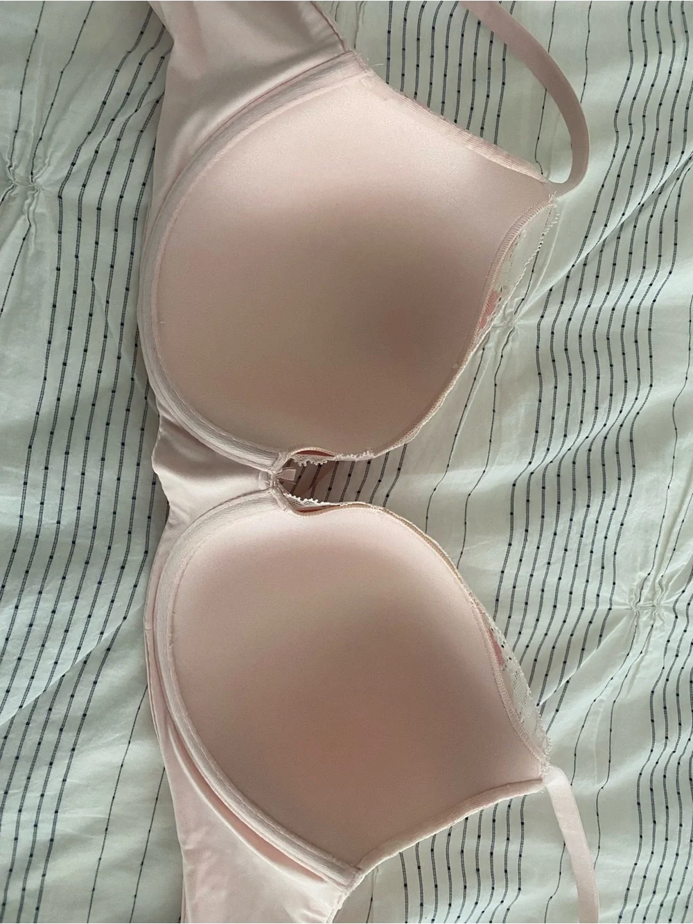 Victoria's Secret Pink Floral Lace Underwire Bra Body by Victoria - Picture 4 of 9